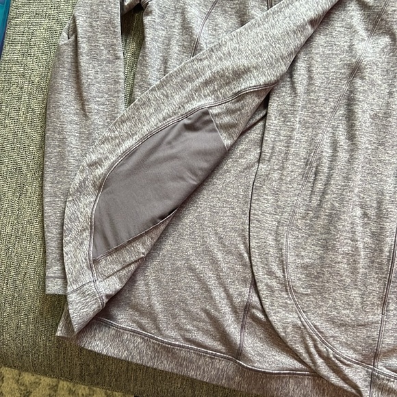 Lululemon cardigan sweatshirt with snap closure at neck - Picture 2 of 6